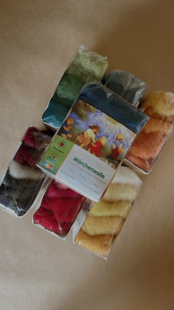 Plant Dyed Wool Fleece Mixed 50g